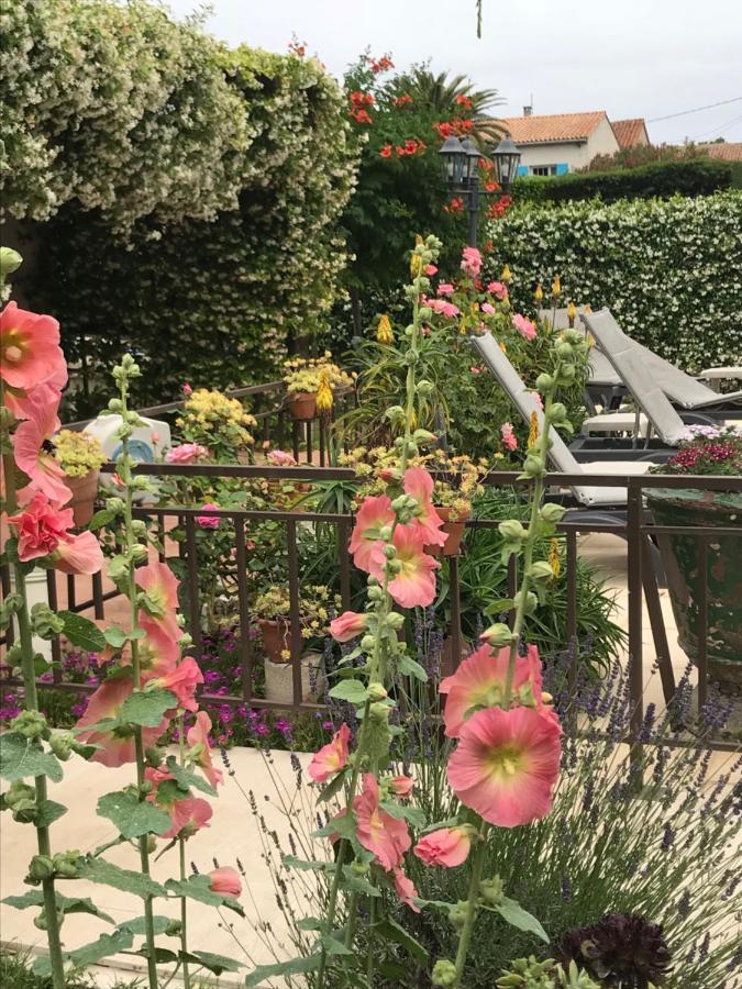 Logis Hotel Restaurant Hostellerie De La Tour فونتفيل المظهر الخارجي الصورة