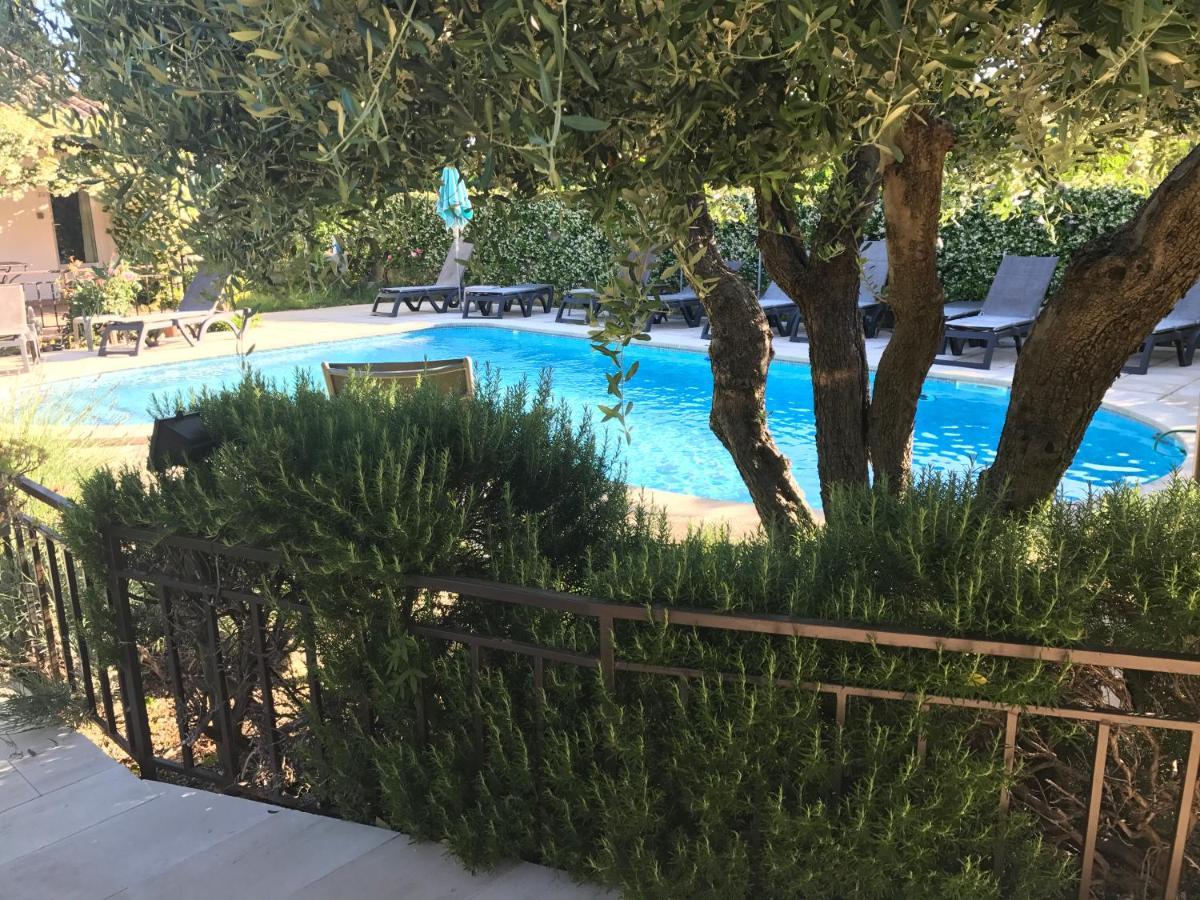Logis Hotel Restaurant Hostellerie De La Tour فونتفيل المظهر الخارجي الصورة